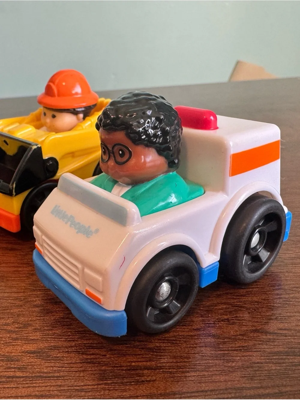 Little People Little Wheelies Set of 5 Kids Toy Vehicles Cars Ambulance